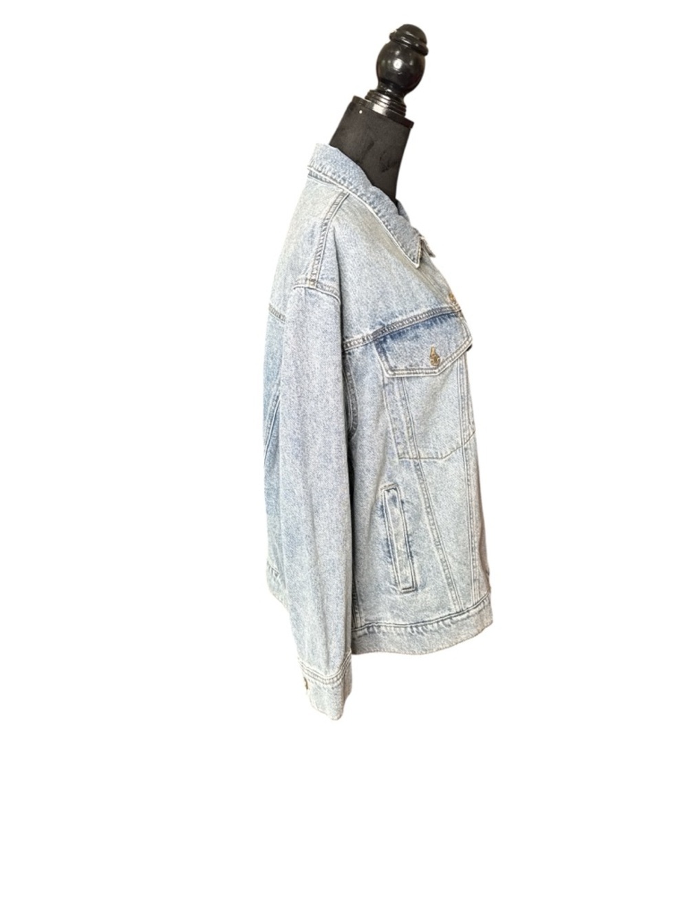 DAZE Cropped Denim Jacket Light Wash Button Front Size M NWT - Picture 5 of 9